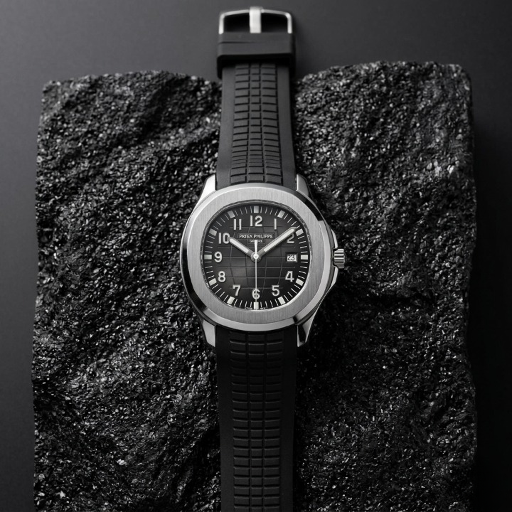 Patek Philippe Mens Watch Luxury Design With Comfortable Silicone Strap Water Resistant Date Feature  Black