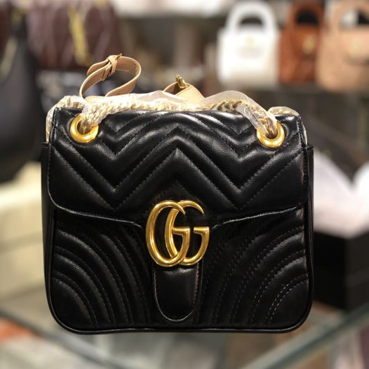 Luxury Gucci Matelassé Crossbody Bag (10 × 7 Inches) – Stylish Black Chevron Shoulder Purse | Elegant Designer Handbag for Women (With Box)